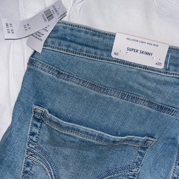 Hollister Curvy High Rise Super Skinny Jeans - Picture 6 of 6
